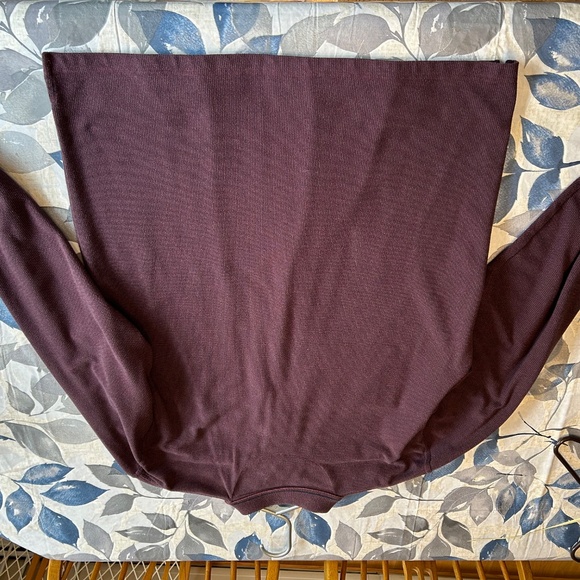 Men’s Knights Sportswear Maroon Long Sleeve Pullover Sweater Size Medium - Picture 6 of 7